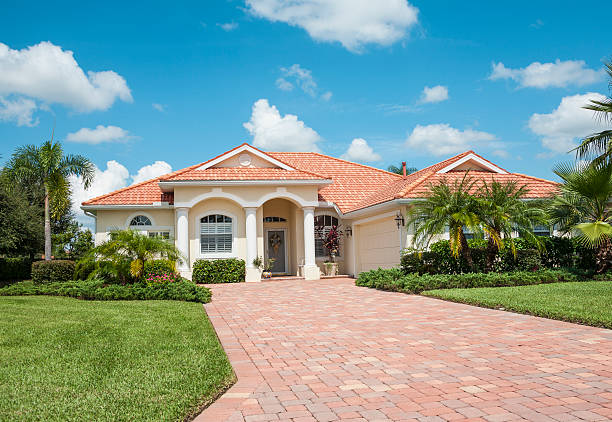 Best Interlocking Driveway Pavers  in Edgewood, IN